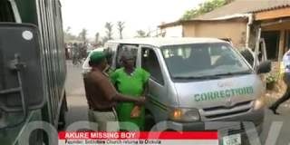 Followers show solidarity with Sotitobire Founder as Court returns him to Olokuta Followers-show-solidarity-with-Sotitobire-Founder-as-Court-returns-him-to-Olokuta