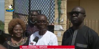 Suspended Ondo lawmakers protest denial of entry into Assembly complex after appeal court rulling