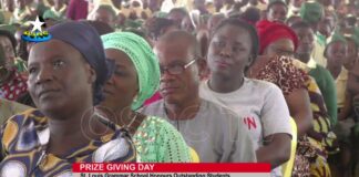 St Louis grammar school honours outstanding students with prizes