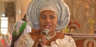 News flash!!!Commotion as Governor obiano’s wife slapped ojukwu’s wife Bianca at inauguration ceremony of Prof Charles Soludo as Governor of Anambra State