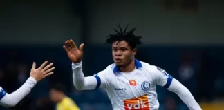 A 20-year-old Nigerian footballer has set a record by scoring 3 goals in as many minutes in a European competition.
