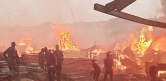 Fire razes Bodija plank market as traders count losses