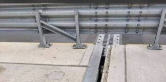 Vandals steal road fittings on Second Niger Bridge