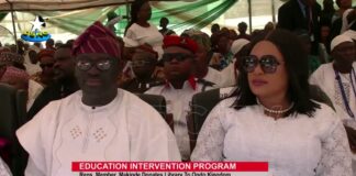 Reps.member, Makinde donates library to Ondo kingdom