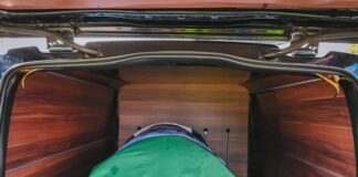 LATE GOV AKEREDOLU’S REMAINS ARRIVE NIGERIA