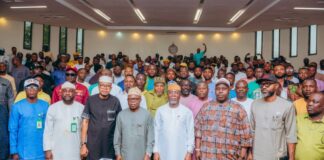 Protest: Gov. Aiyedatiwa engages stakeholders, urges youths to embrace dialogue